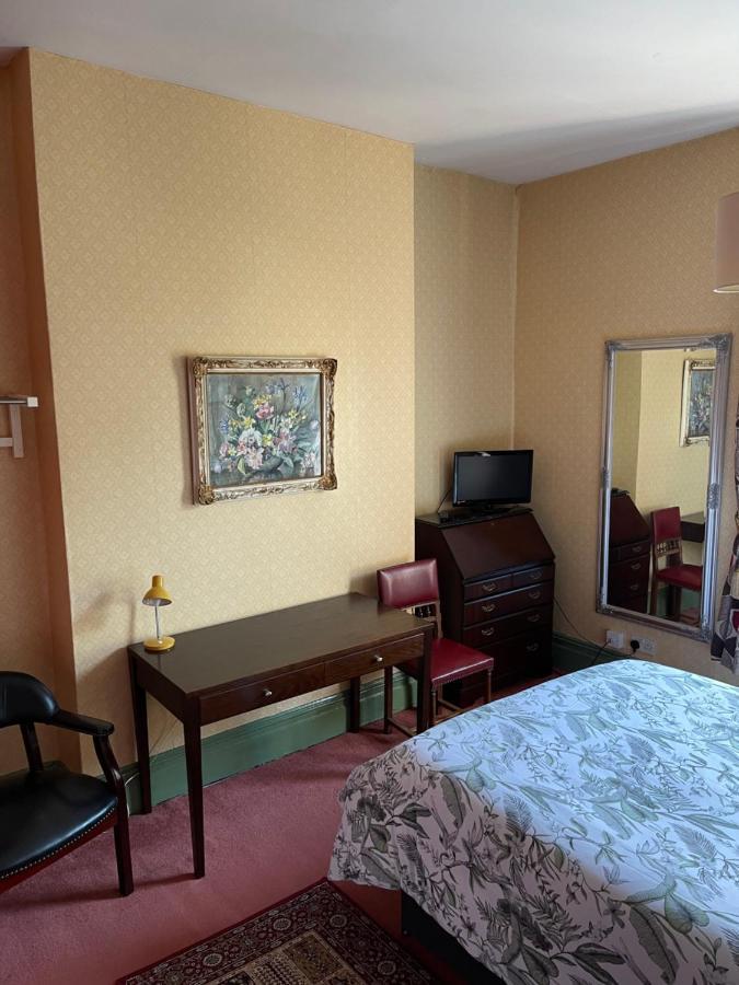 Chimneys Guest House 블랙번 외부 사진